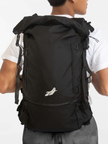 Hemero Q11 Backpack with zipper and buckle closure, laptop sleeve, shoe compartment, and fits size 7 ball